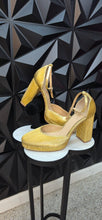 Load image into Gallery viewer, Brand new Badgley Mischka gold chunky heels               sz  9
