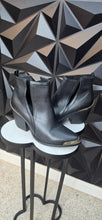Load image into Gallery viewer, Catherine open side booties             sz 8
