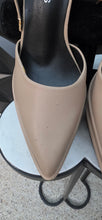 Load image into Gallery viewer, Brand new Berness platform chunky heels           sz 9   disclaimer: please read
