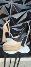 Load image into Gallery viewer, Brand new Berness platform chunky heels           sz 9   disclaimer: please read
