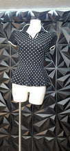 Load image into Gallery viewer, Elle polka dot flare top           sz small
