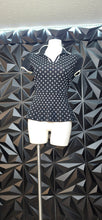 Load image into Gallery viewer, Elle polka dot flare top           sz small
