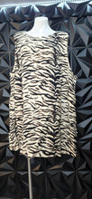 Load image into Gallery viewer, New H&amp;M printed oversize dress  sz 4xl
