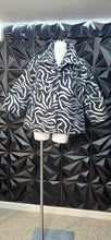 Load image into Gallery viewer, Laura Ashley jacket             sz 2x
