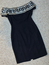 Load image into Gallery viewer, A.J Bari off shoulder dress          sz 4
