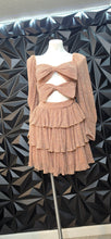 Load image into Gallery viewer, Mable bow dress        sz medium

