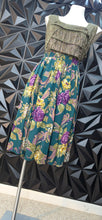 Load image into Gallery viewer, Alfred Dunner floral print vintage skirt       sz 14

