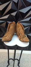 Load image into Gallery viewer, Matisse fringe open booties        sz 7
