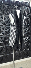 Load image into Gallery viewer, Lauren Michelle houndstooth vest           sz xl

