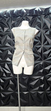 Load image into Gallery viewer, Bagatelle plaid print vest        sz medium disclaimer: 2nd button missing
