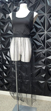 Load image into Gallery viewer, Sheer bottom top       sz lrg
