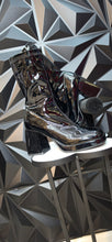 Load image into Gallery viewer, Black patent leather chunky heels          sz 7.5
