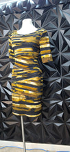 Load image into Gallery viewer, Connected Apparel multicolor dress          sz 10
