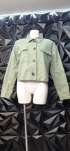 Load image into Gallery viewer, Loft jacket               sz medium
