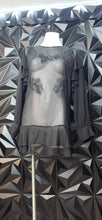 Load image into Gallery viewer, White house black market sheer top       sz 6
