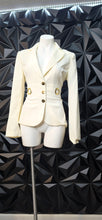 Load image into Gallery viewer, Cato grommet blazer              sz 6
