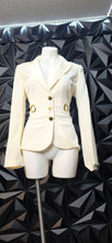 Load image into Gallery viewer, Cato grommet blazer              sz 6
