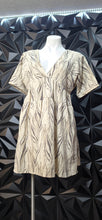 Load image into Gallery viewer, Mustard seed baby doll dress       sz small
