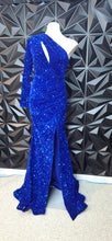 Load image into Gallery viewer, NWT Fashion nova sequin 1 arm dress            sz small
