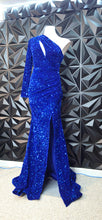 Load image into Gallery viewer, NWT Fashion nova sequin 1 arm dress            sz small
