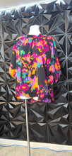 Load image into Gallery viewer, Shein multicolor top           sz 2xl
