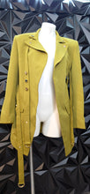 Load image into Gallery viewer, Ellae Lisque green jacket          sz medium
