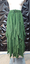 Load image into Gallery viewer, NWT Advance green skirt           one size
