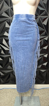 Load image into Gallery viewer, Stonewash fringe skirt           sz med-large
