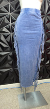 Load image into Gallery viewer, Stonewash fringe skirt           sz med-large
