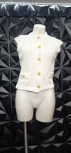 Load image into Gallery viewer, White vest         sz small
