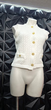Load image into Gallery viewer, White vest         sz small
