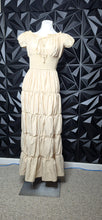 Load image into Gallery viewer, Long baby doll dress        sz large

