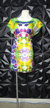 Load image into Gallery viewer, August silk floral print top           sz medium
