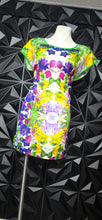 Load image into Gallery viewer, August silk floral print top           sz medium
