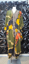 Load image into Gallery viewer, Shein curve Multicolor high low kaftan            sz 2xl
