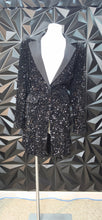 Load image into Gallery viewer, Fashion Nova long sequin blazer          sz 2x (14/16)
