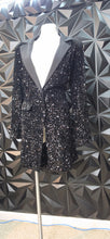Load image into Gallery viewer, Fashion Nova long sequin blazer          sz 2x (14/16)

