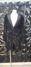 Load image into Gallery viewer, Fashion Nova long sequin blazer          sz 2x (14/16)
