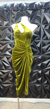 Load image into Gallery viewer, Pretty little Things green dress            sz 8-10
