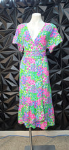 Load image into Gallery viewer, Lily Pultizer floral print baby doll dress            sz medium-10
