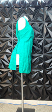Load image into Gallery viewer, Chicos green top           sz chico 2=lrg
