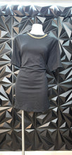 Load image into Gallery viewer, H &amp; M chain tee              sz sm/medium
