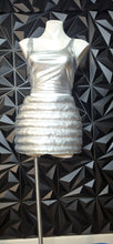 Load image into Gallery viewer, Silver metallic short bubble  skirt             sz lrg (10/12)

