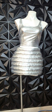 Load image into Gallery viewer, Silver metallic short bubble  skirt             sz lrg (10/12)

