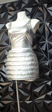 Load image into Gallery viewer, Silver metallic short bubble  skirt             sz lrg (10/12)
