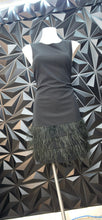 Load image into Gallery viewer, Sam Edelman feather bottom dress         sz 4-6
