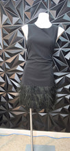 Load image into Gallery viewer, Sam Edelman feather bottom dress         sz 4-6
