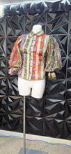 Load image into Gallery viewer, CQ by CQ multicolor puffer sleeve top      sz medium
