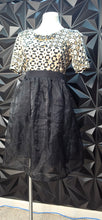 Load image into Gallery viewer, Blue Rain black layered skirt         sz medium
