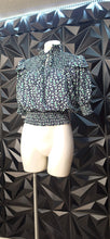 Load image into Gallery viewer, Gracia dotted top         sz med-lrg
